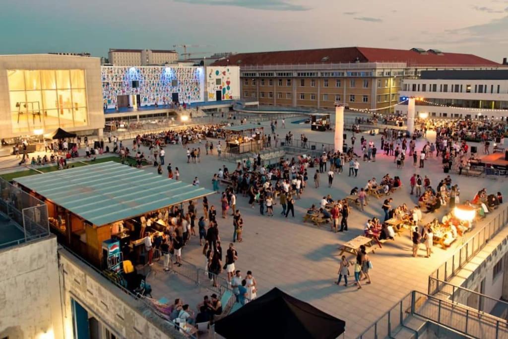 Climatise + Terrasse Apartment *